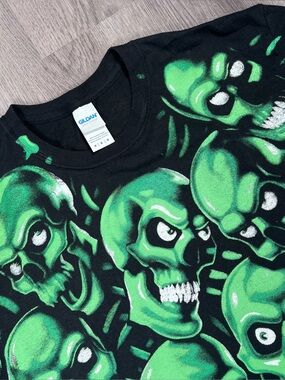 Liquid Blue Style AOP Skull Pile Tee Black Green Double Sided Medium Golden Tag